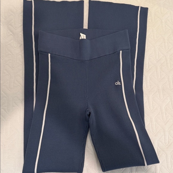 Alo Yoga Ribbed Sweater Knit Highline Flare Pants